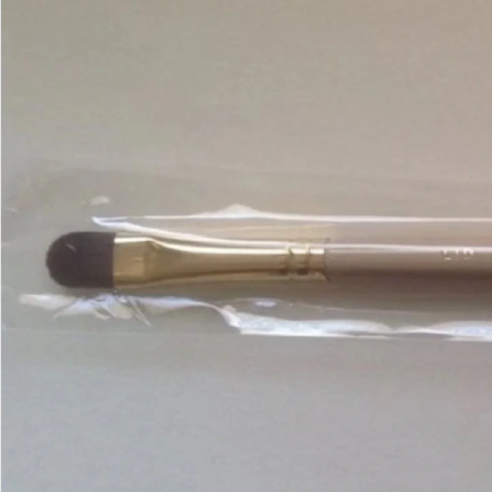 bareMinerals Double-Ended Lid, Line and Crease Brush (sealed)